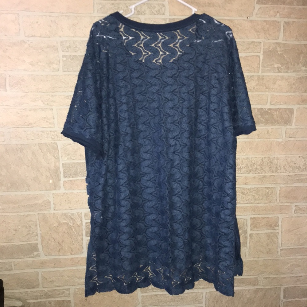 ✅Umgee Short Sleeve Lace Tee - Picture 5 of 7